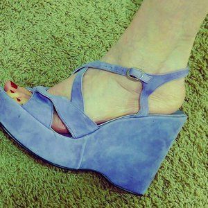Lavender Suede Steve Madden Platform Sandals - gently worn